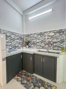 Nhà 3 tầng - khu vip Tân Phú - sát bên Vườn Lài - sổ hồng riêng - ngang 4m- chỉ 2 tỷ