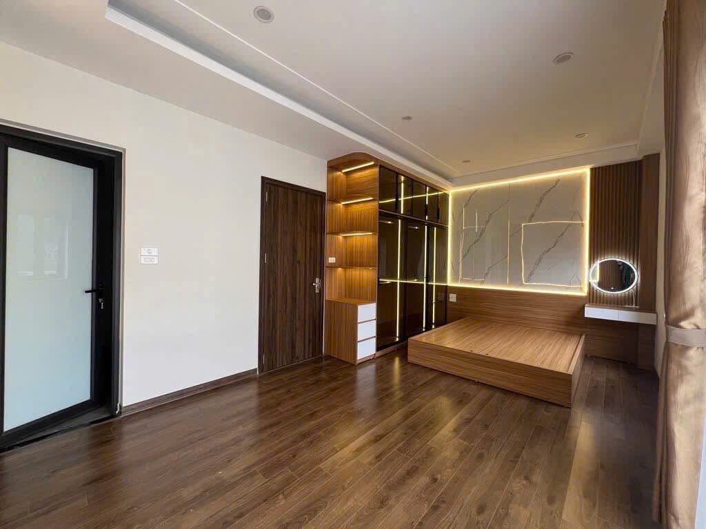 BÁN NHÀ NGỌC THỤY - QUẬN LONG BIÊN CĂN GÓC 2 MẶT THOÁNG