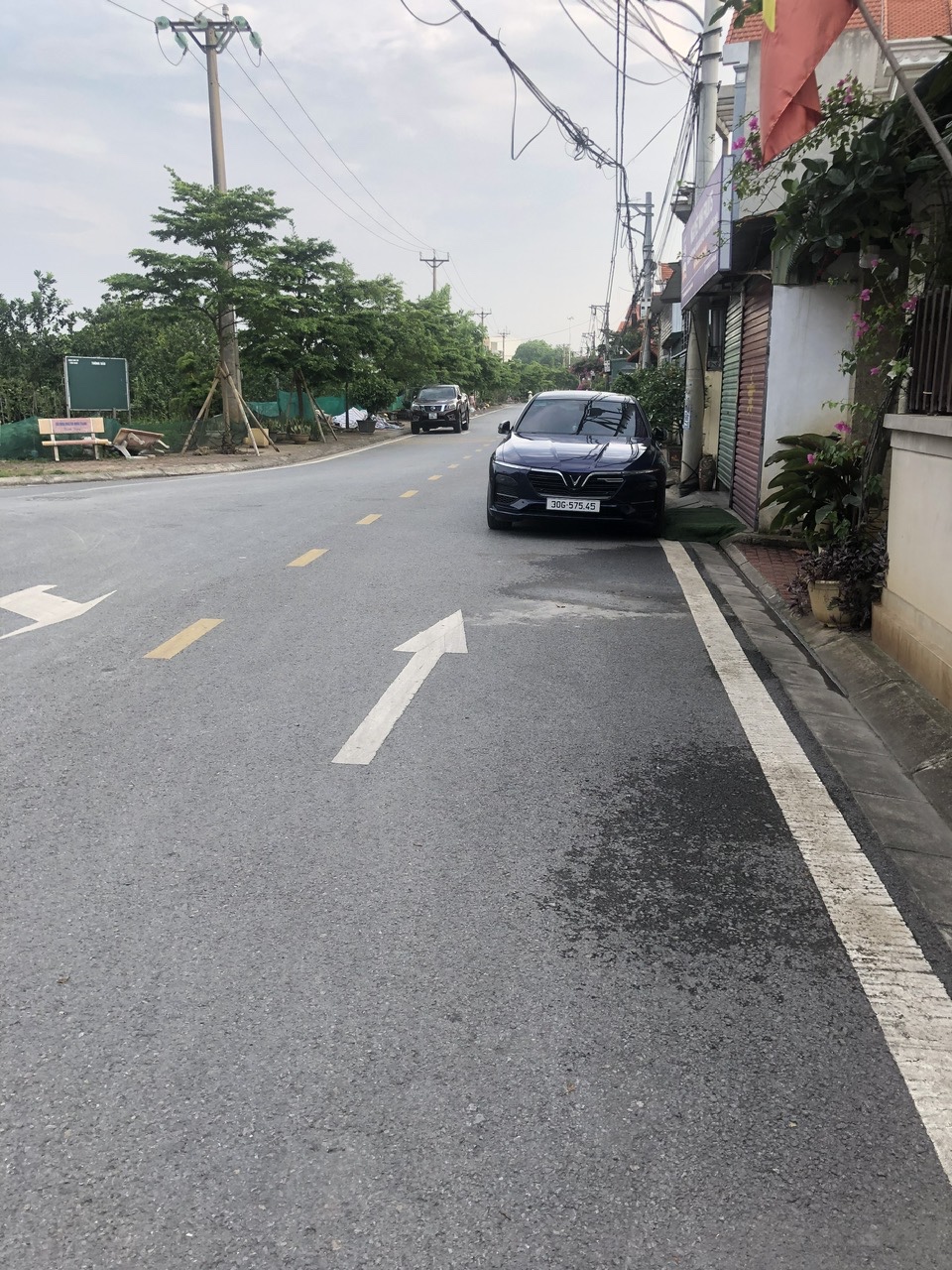 THỬA ĐẤT CỰC HIẾM ĐA TỐN-VUÔNG TỜ A4-NGÕ THÔNG- Ô TÔ VÀO- Ở SƯỚNG- KINH DOANH ĐỈNH