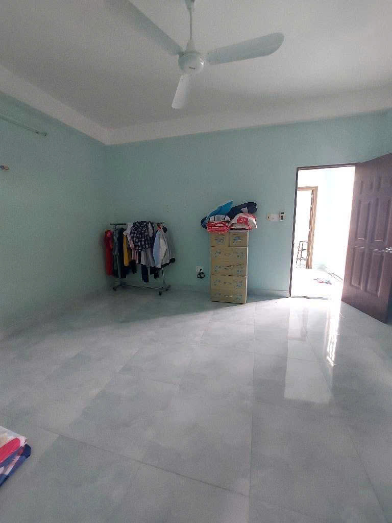 Nhà 2 mặt tiền hẻm thông 6m xe hơi tận nơi,nhà hoàn công đầy đủ,gần 3 trường ĐH
