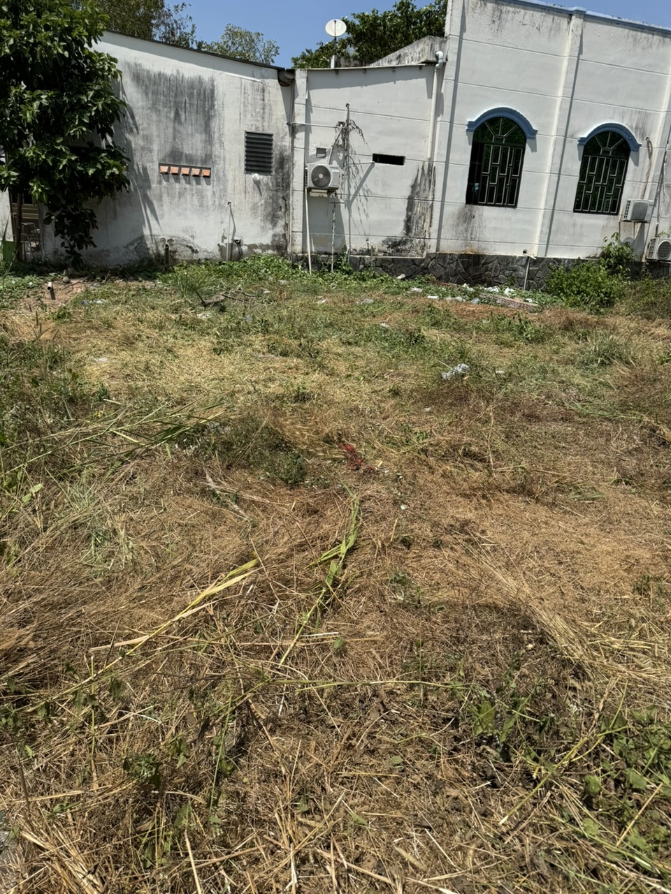 121,3m2 (7,6m x 16m) thổ cư,oto tới nơi,cách UBND,trường học,bách hoá xanh..900m