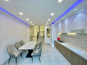 HÀ CẦU MỚI KOONG, LUNG LINH NGÕ LẠI VIP NHẤT - NỞ HẬU, 2 MẶT THOÁNG