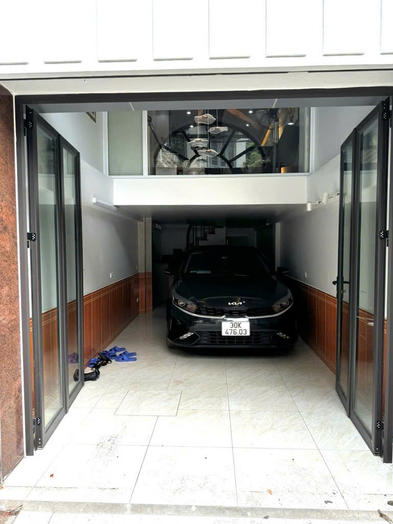 BÁN NHÀ NGỌC THUỴ - Ô TÔ VÀO NHÀ - GẦN CHỢ NGỌC THUỴ - 31.5M2 5 TẦNG CHỈ 7.X TỶ