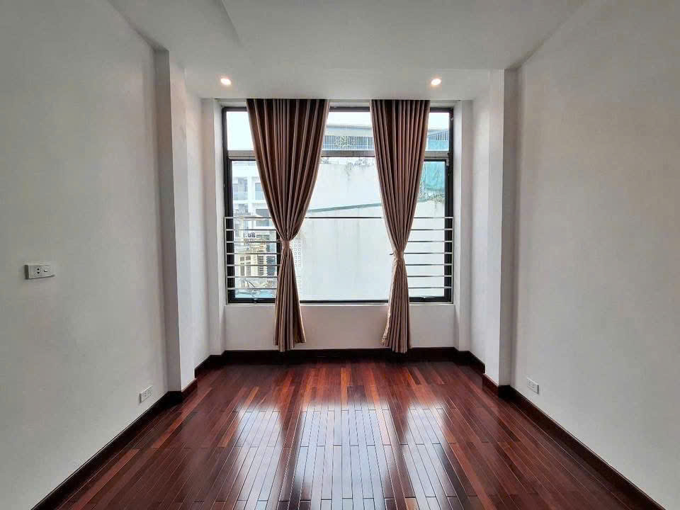 BÁN NHÀ NGỌC THUỴ - HIẾM - NGÕ THÔNG Ô TÔ VÀO NHÀ - 32.1M2 5 TẦNG - GIÁ NHỈNH 7 TỶ