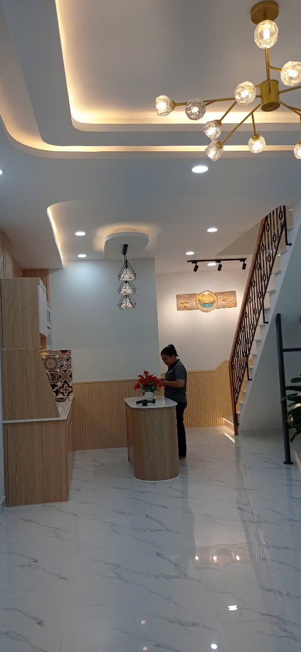 NHÀ MỚI VÀO Ở NGAYĐƯỜNG PHẠM THẾ HIỂN Q8 NHỈNH 4TỶ.
