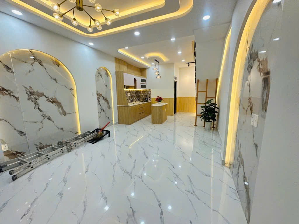 NHÀ MỚI VÀO Ở NGAYĐƯỜNG PHẠM THẾ HIỂN Q8 NHỈNH 4TỶ.
