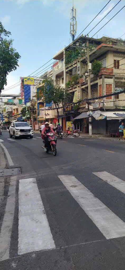 NHÀ 3 TẦNG CĂN GÓC 2 MẶT HẺM , GẦN MẶT TIỀN ĐƯỜNG HƯNG PHÚ QUẬN 8 GIÁ CHỈ 4TỶ.