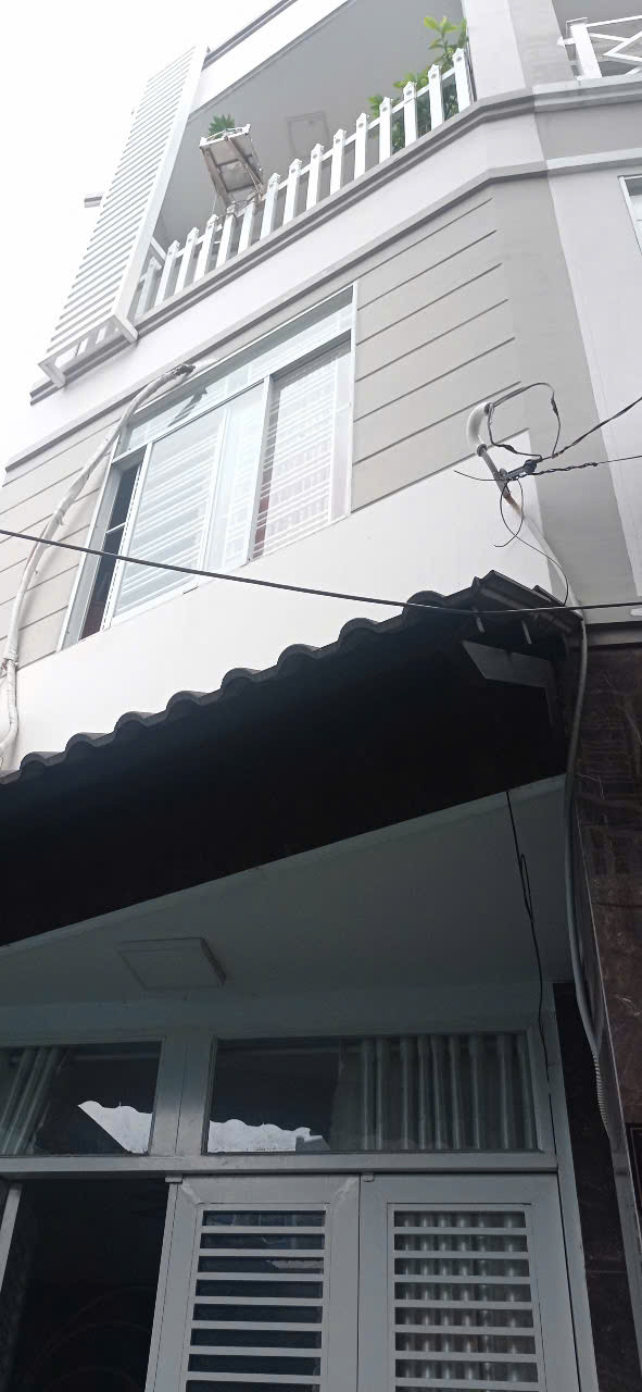 NHÀ 3 TẦNG, GẦN 50M2 , 4PN ,NGAY CẦU NHỊ THIÊN ĐƯỜNG ,PHẠM THẾ HIỂN Q8,   CHỈ 5 TỶ.