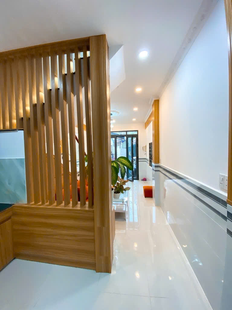 NHỈNH 4 TỶ -NHÀ ĐẸP 2 LẦU - SỔ HỒNG RIÊNG-PHẠM THẾ HIỂN- P.5Q.8