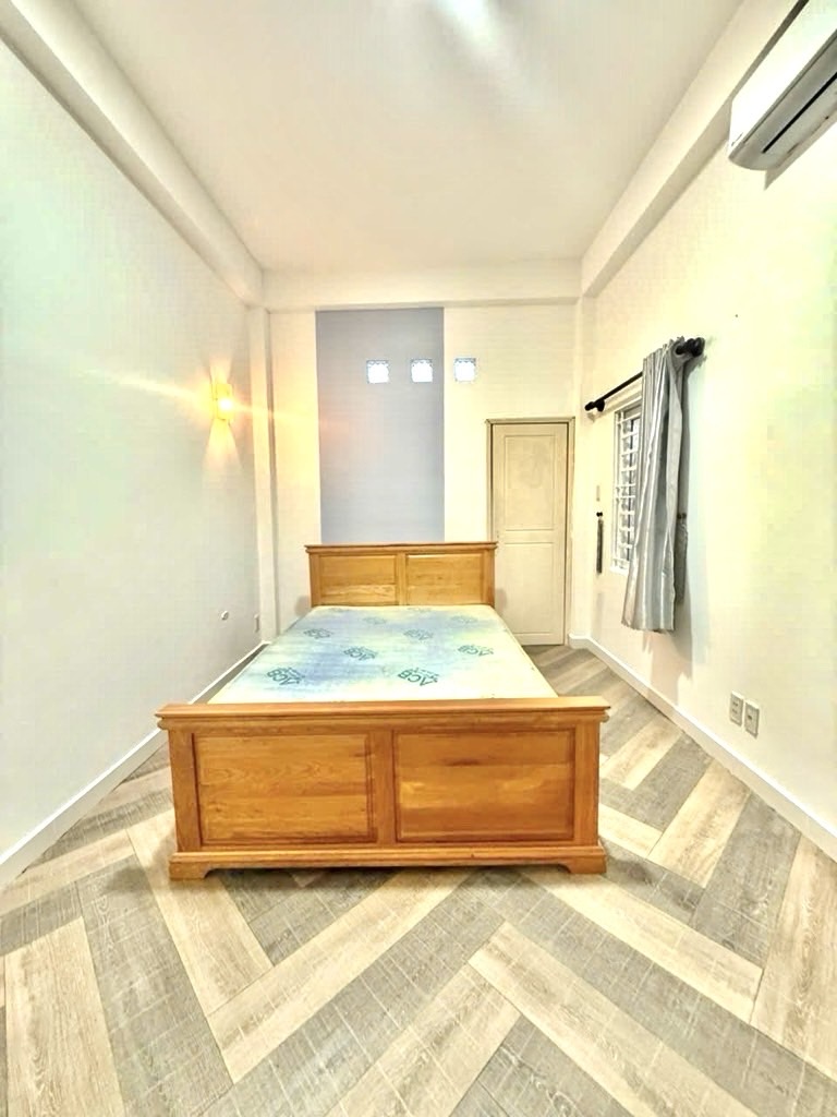 Bán nhà -hẻm xe hơi - 4tỷ
