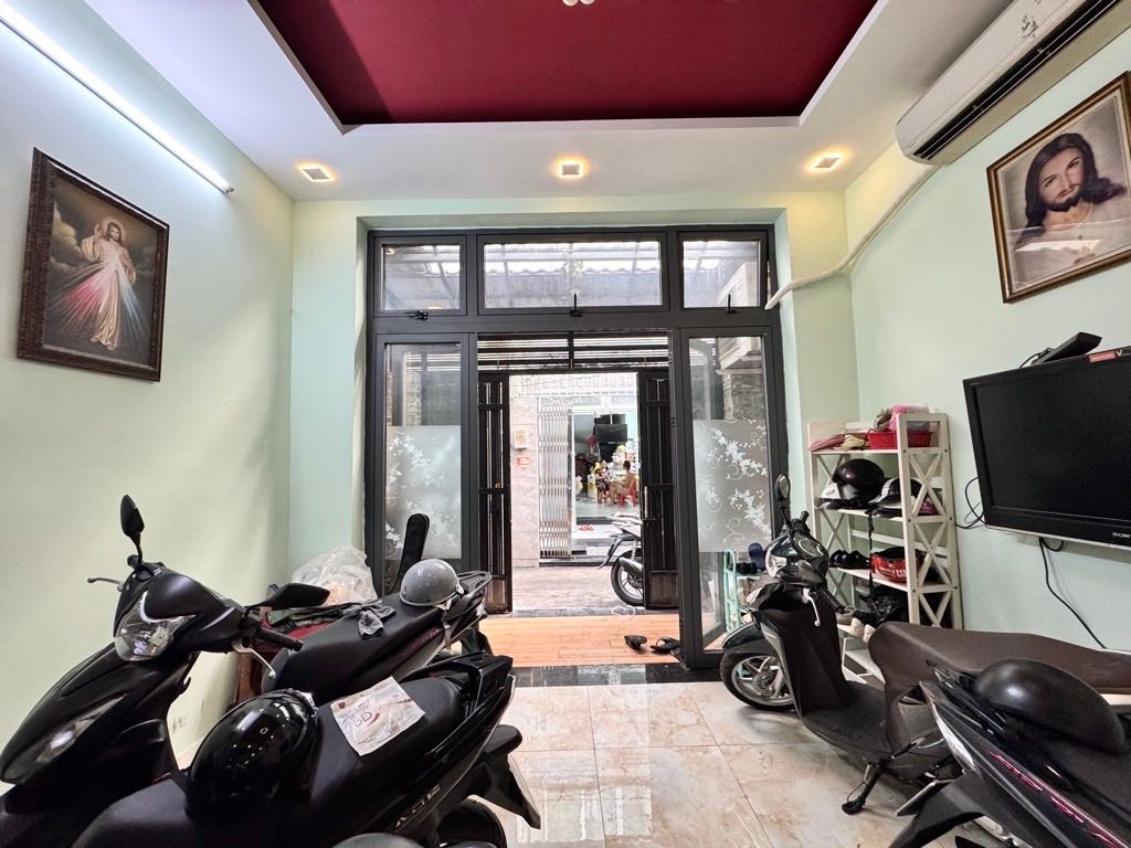 Bán nhà - 3 tầng - 7tỷ