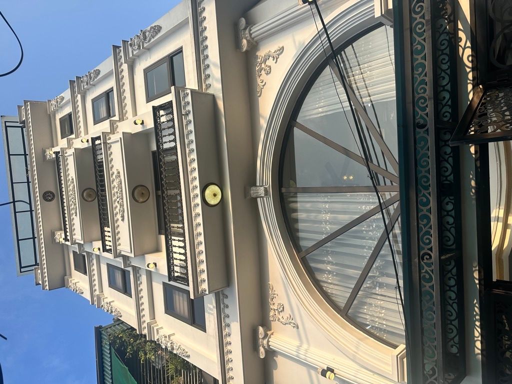 BÁN NHÀ - ĐƯỜNG NGUỄN VĂN LINH, SÀI ĐỒNG, LONG BIÊN, HÀ NỘI - LÔ GÓC 2 MẶT TIỀN, 6 TẦNG, THANG MÁY