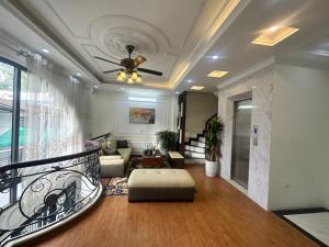 BÁN NHÀ - ĐƯỜNG NGUỄN VĂN LINH, SÀI ĐỒNG, LONG BIÊN, HÀ NỘI - LÔ GÓC 2 MẶT TIỀN, 6 TẦNG, THANG MÁY