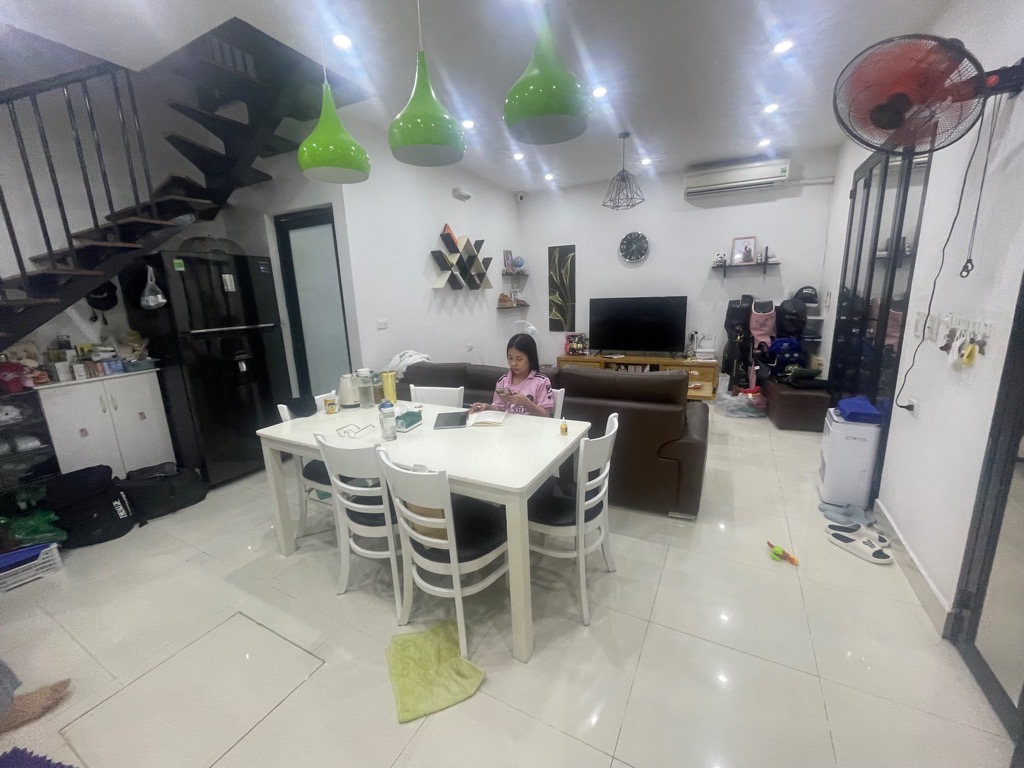 cần bán gấp nhà đội cấn 47m2 2 tầng dưới 4 tỷ