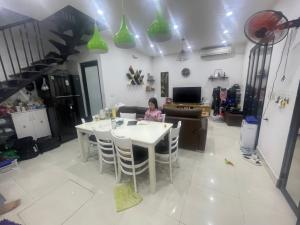 cần bán gấp nhà đội cấn 47m2 2 tầng dưới 4 tỷ