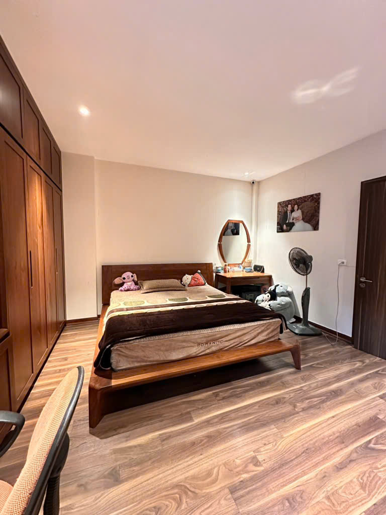BÁN NHÀ LÔ GÓC, OTO VÀO NHÀ, 51M2 - 14.8 TỶ HAI MẶT THOÁNG, GẦN CHỢ, NHÀ MỚI XÂY