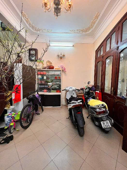 BÁN NHÀ LÔ GÓC, OTO VÀO NHÀ, 51M2 - 14.8 TỶ HAI MẶT THOÁNG, GẦN CHỢ, NHÀ MỚI XÂY