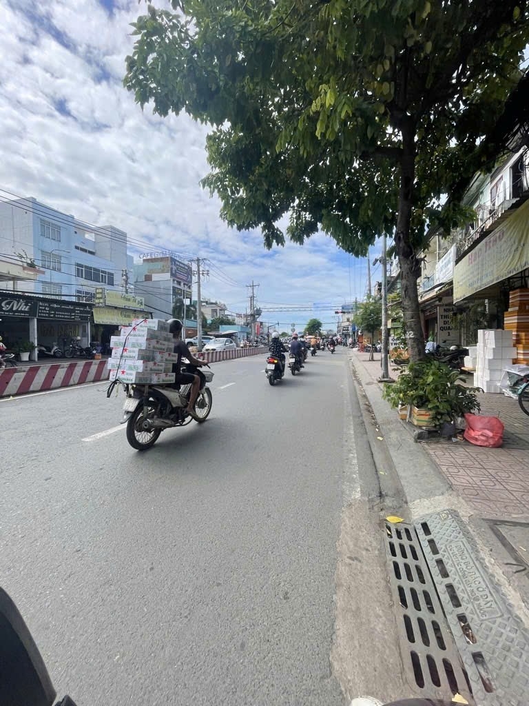 Hiếm ! Bán nhà mặt tiền Huỳnh Tấn Phát, Q7, 195m2, 2 tầng, chỉ 29 tỷ