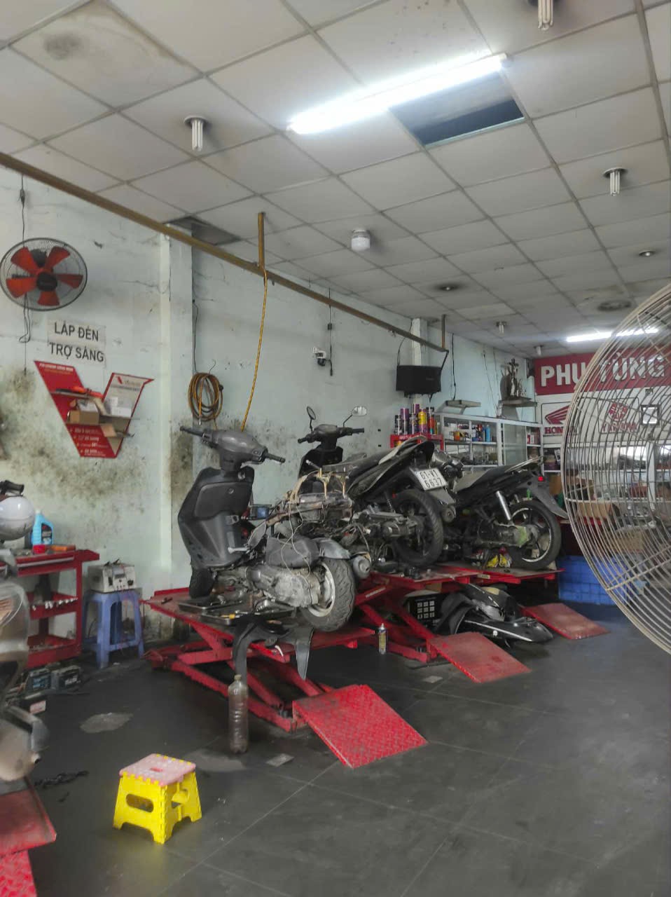 Hiếm ! Bán nhà mặt tiền Huỳnh Tấn Phát, Q7, 195m2, 2 tầng, chỉ 29 tỷ