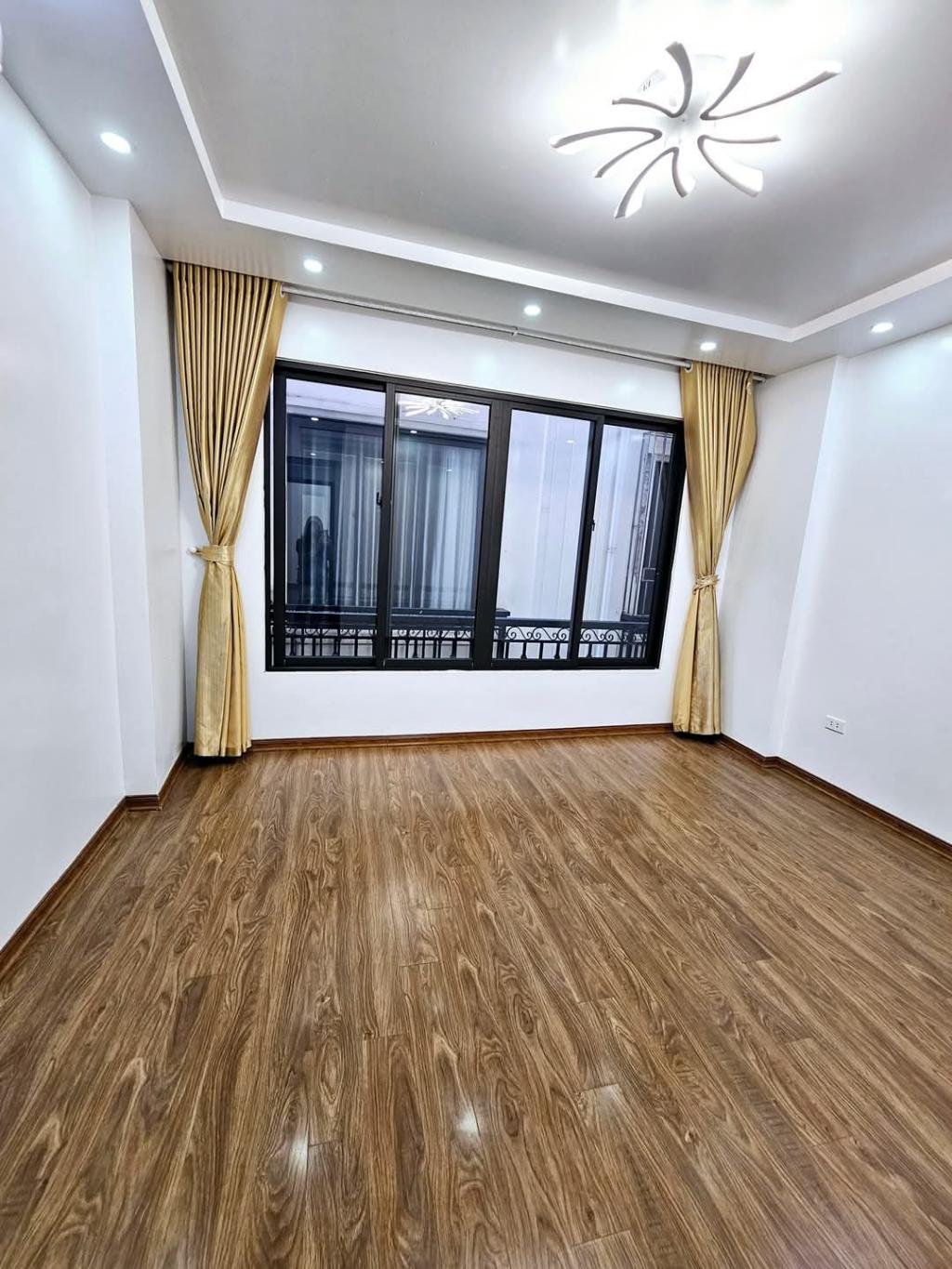 SIÊU PHẨM CẦU GIẤY - 7 PHÒNG RỘNG - Ở HAY CH0 THUÊ ĐỀU ỔN - TIỆN ÍCH BẠT NGÀN