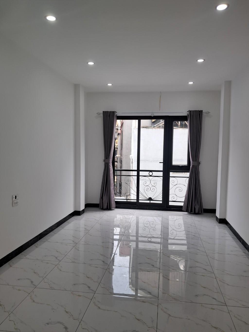 7 TỶ CÓ 5 TẦNG NHÀ MỚI ĐẸP FULL NỘI THẤT THỤY KHUÊ QUẬN TÂY HỒ - GẦN NGÕ Ô TÔ - KHU VỰC HIẾM NHÀ BÁN