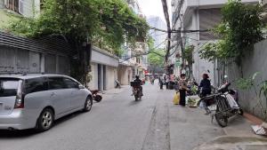 “Kinh doanh đắc lợi – Ở đẳng cấp với đất mặt phố Cầu Giấy trung tâm Hà Nội” diện tích 60m2, 5T,MT 6m, 11.2 tỷ
