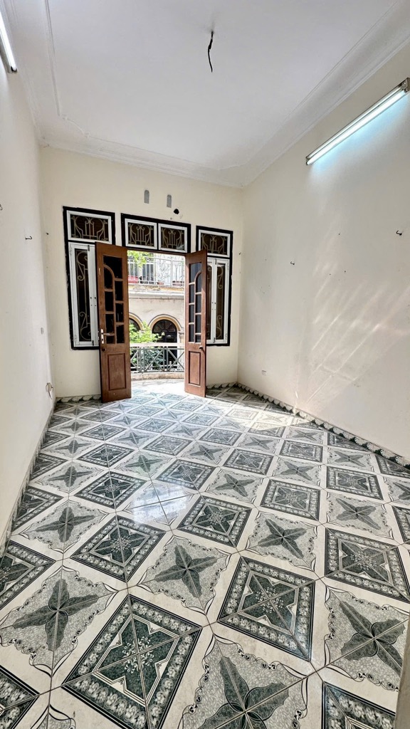 Bán nhà phố Minh Khai 60m2 4 tầng mới đẹp, ngõ rộng thoáng mát, giá chỉ hơn 12 tỷ