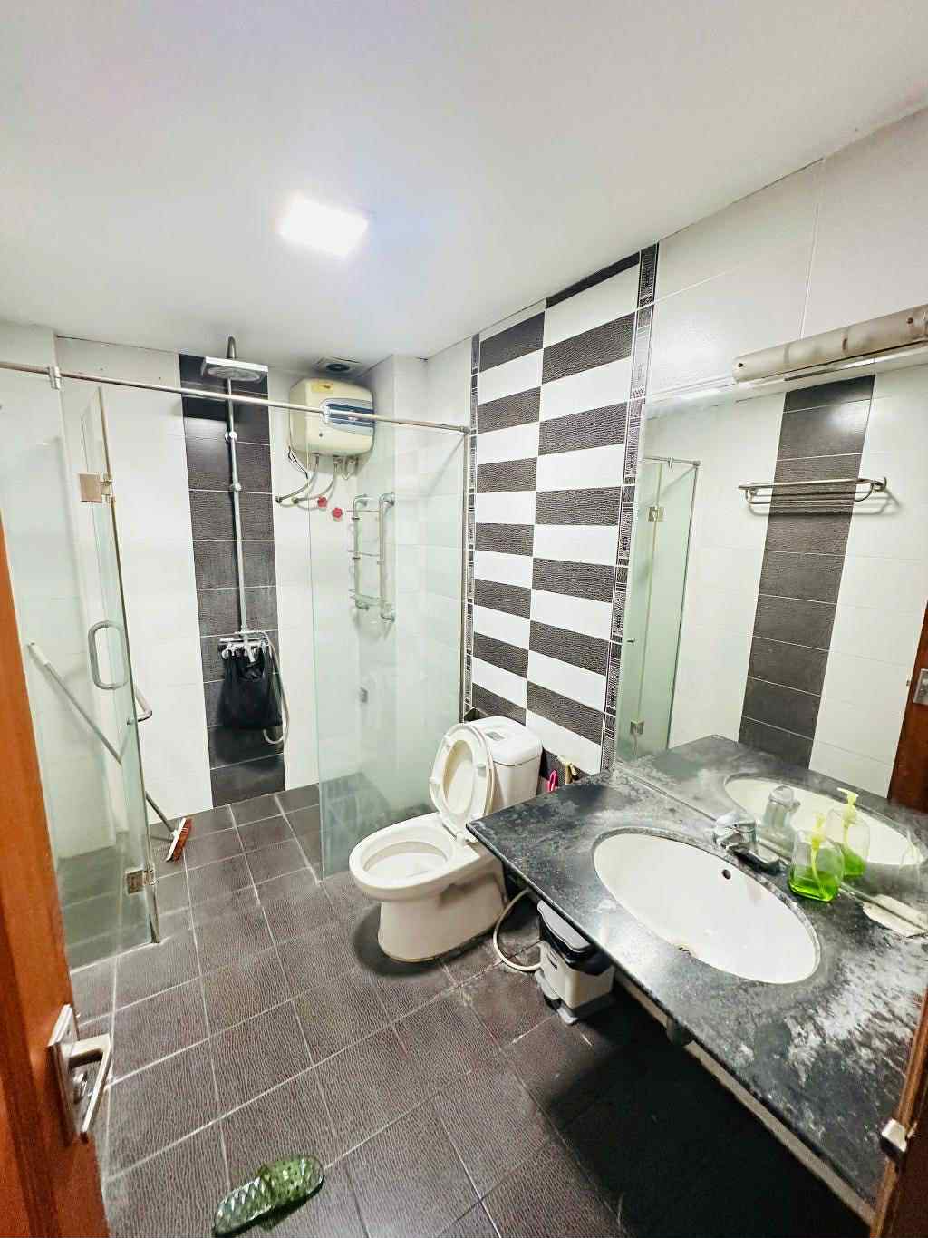 Bán Nhà TT5.A58 KDT Văn Quán 69 4 4.6 14 18.2 tỷ Phúc La Hà Đông 15-25 tỷ HĐ