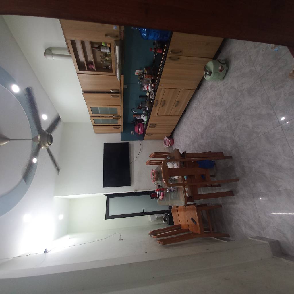 NHÀ DÂN XÂY CHẮC CHẮN - MẶT NGÕ THÔNG - Ô TÔ CỰC GẦN - GIÁ ĐẸP CHỈ 8 TỶ
