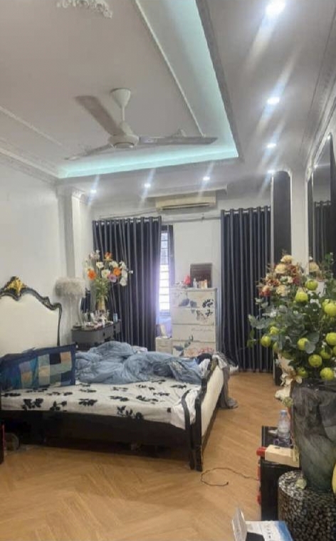 Bán Nhà Chiến Thắng 46m2 6 tầng thang máy loanh quanh 15 Tỷ