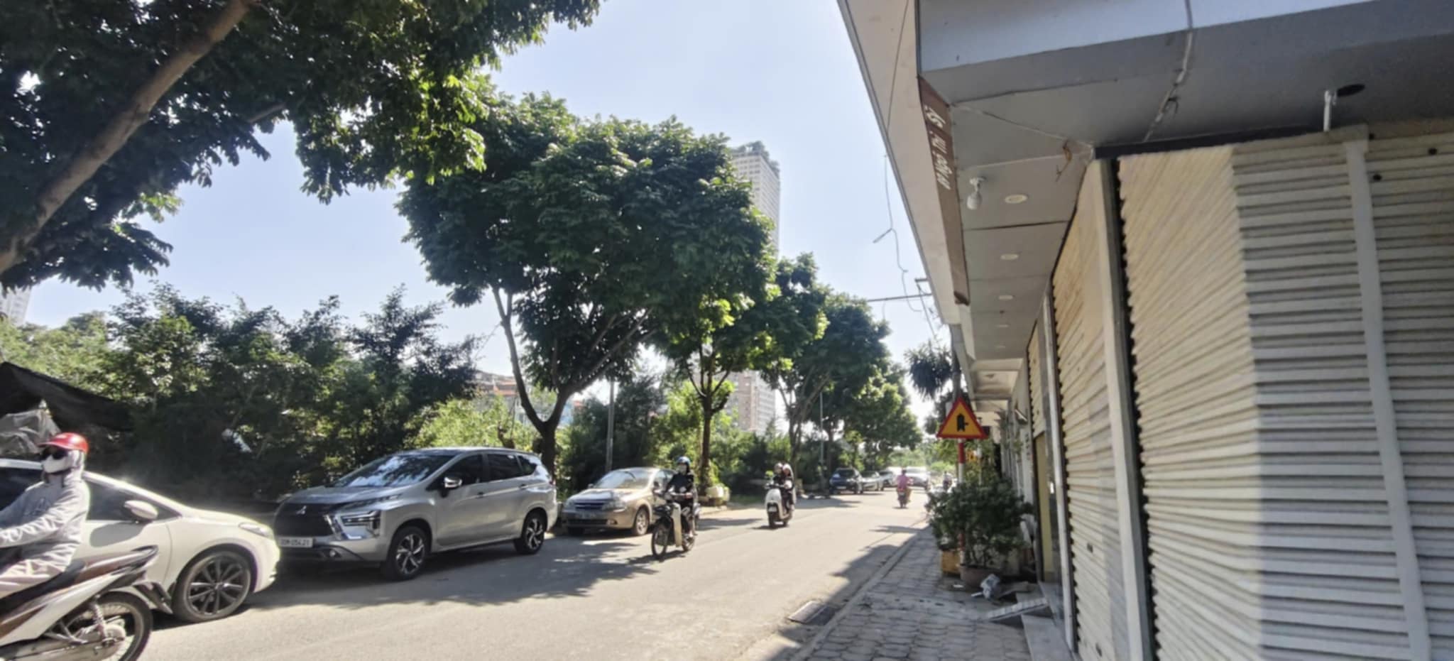 bán nhà phố Ngô Quyền 40m2 xây 5 tầng cạnh kdt Văn Khê hơn 8 tỷ