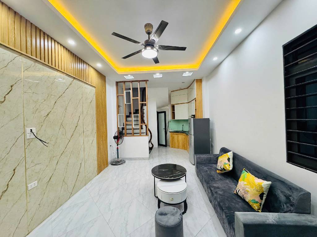 Bán nhà Ngô Quyền 30m2 xây 5 tầng, gần KDT Văn Khê, hơn 8 tỷ