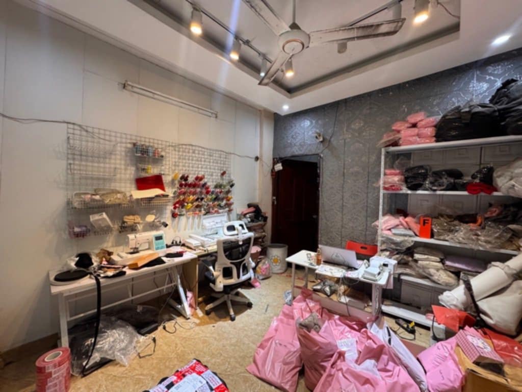 bán gấp nhà phố ẩm thực Triều Khúc 50m2 xây 3 tầng loanh quanh 9 tỷ