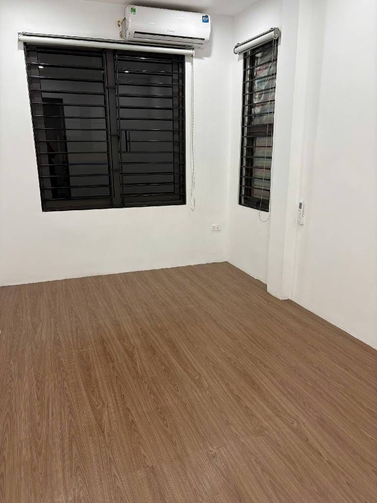 bán nhanh nhà phân lô Chiến Thắng 30m2 xây 5 tầng giá hơn 6 tỷ