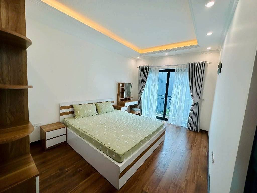 Bán nhà Mặt ngõ Phan Đình Giót, DT 44m2, 5 tầng, giá 8 tỷ, ô tô qua nhà