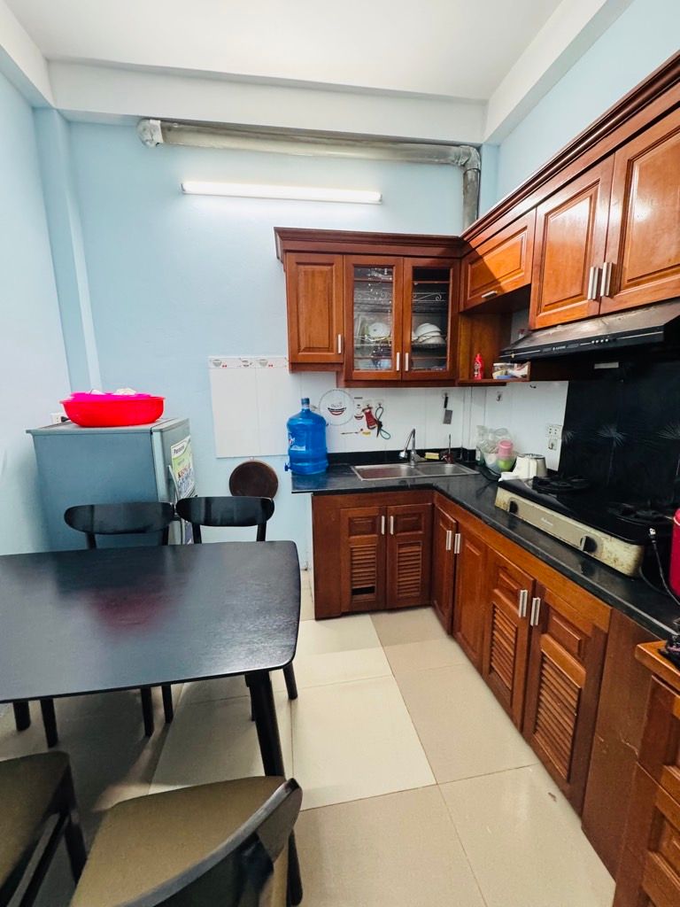 bán gấp nhà đường 19 tháng 5 DT 30m2 x 3 tầng, ô tô đỗ gần 30m2 hơn 7 tỷ