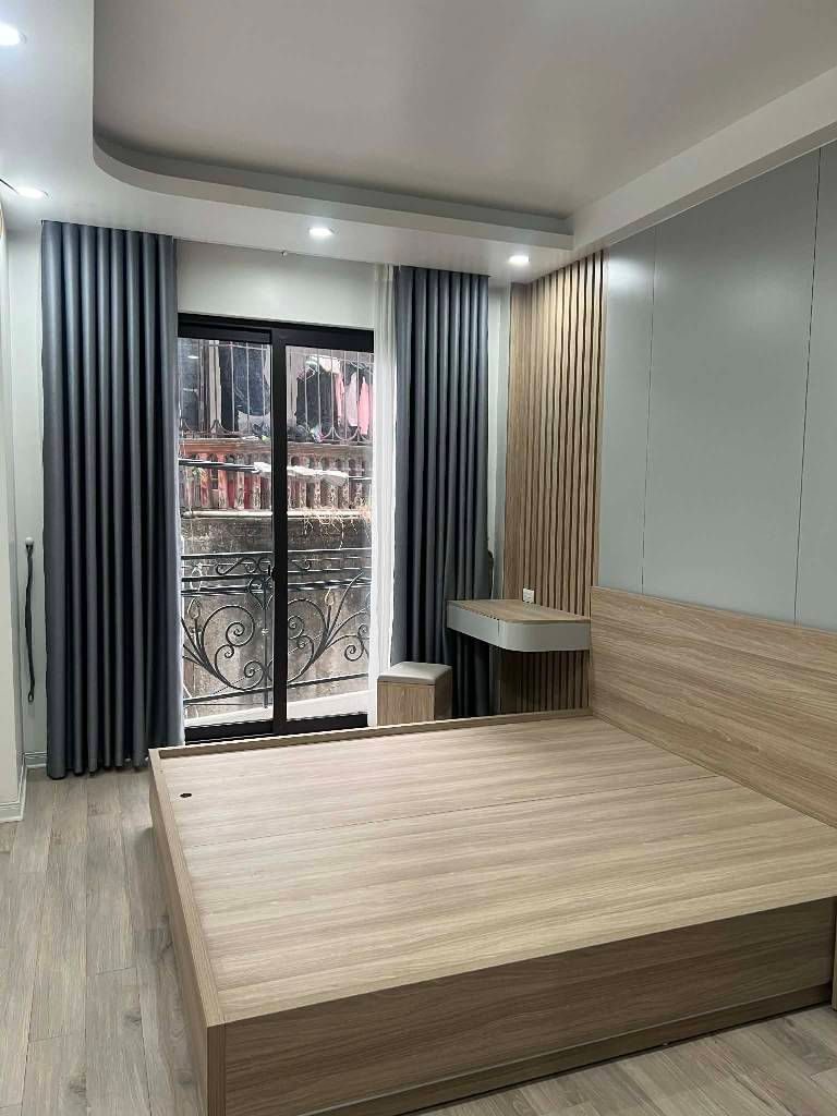 bán gấp nhà Mậu Lương Hà Đông, DT 31m2x5T, giá 7,5 tỷ, 5 tầng full nội thất