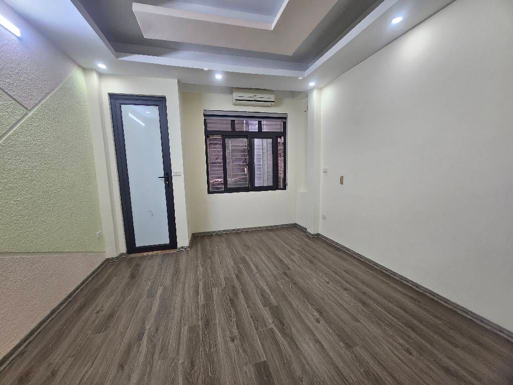 bán nhanh nhà phố Quan Nhân DT 45m2 xây 5 tầng, giá 7 tỷ, tặng toàn bộ nội thất