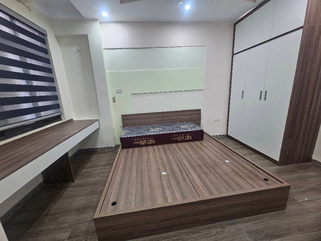 bán nhanh nhà phố Quan Nhân DT 45m2 xây 5 tầng, giá 7 tỷ, tặng toàn bộ nội thất