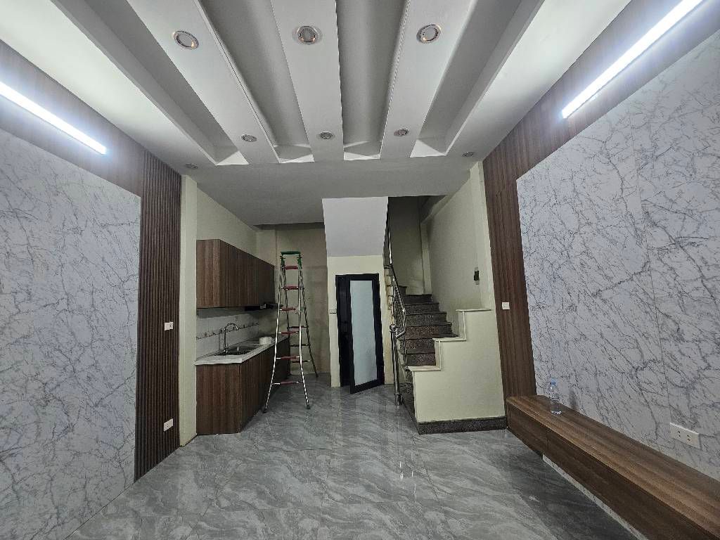 bán nhanh nhà phố Quan Nhân DT 45m2 xây 5 tầng, giá 7 tỷ, tặng toàn bộ nội thất