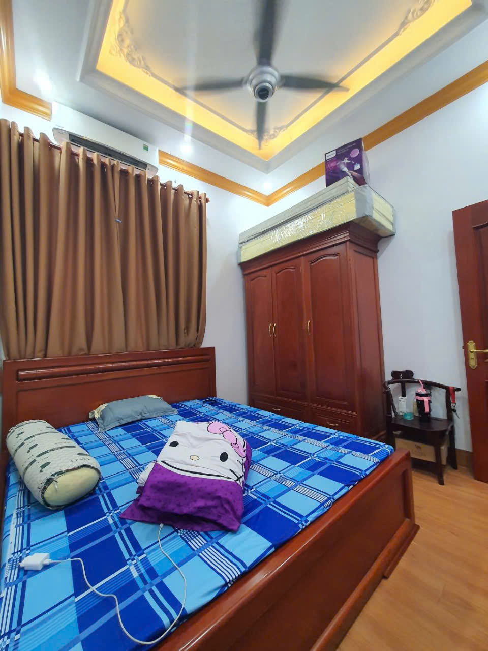 nhà mặt phố bố làm to  cậu cả nuốn đổi nhà