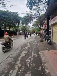 Bán nhà cổ nhuế ngay đại lộ Tây Thăng Long chạy thẳng hồ tây, 98 m2, 5.4 tỷ