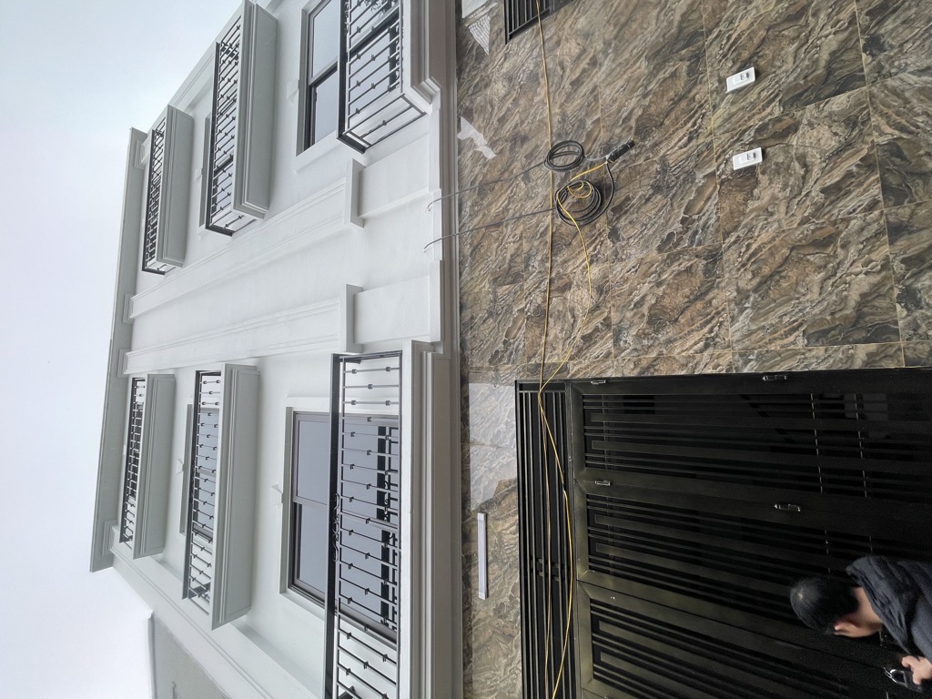 Nhà đẹp ở ngay - Thiết kế tuyệt vời - ô tô vào nhà - sát Vinhomes Đan Phượng
