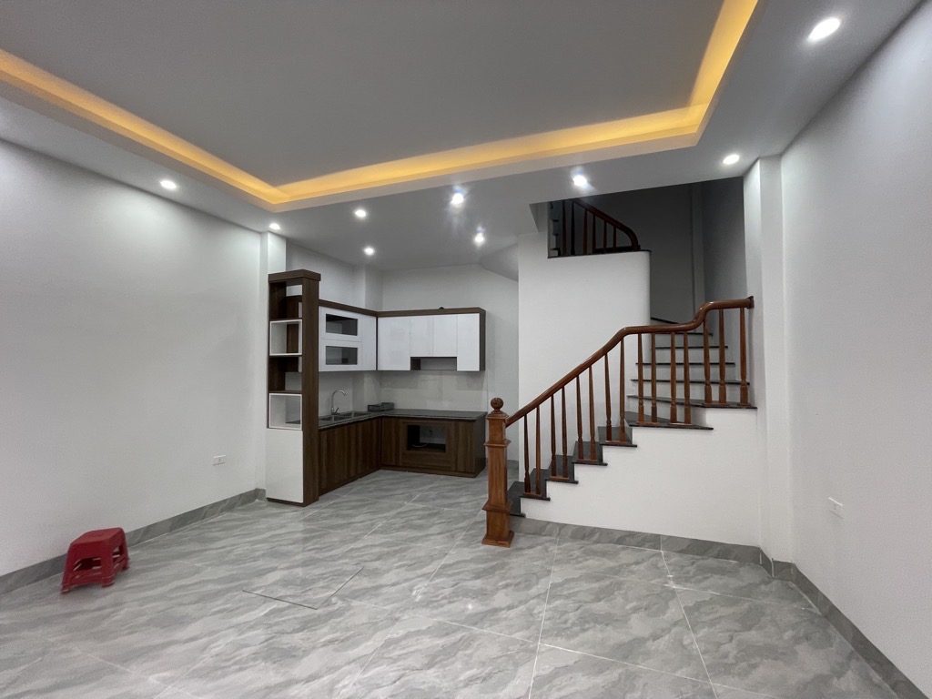Nhà đẹp ở ngay - Thiết kế tuyệt vời - ô tô vào nhà - sát Vinhomes Đan Phượng