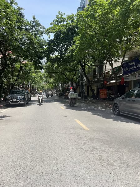 SIÊU PHẨM PHÂN LÔ 6 TẦNG THANG MÁY, NỘI THẤT TIỀN TỶ - NGÕ RỘNG Ô TÔ NGỦ TRONG NHÀ - GẦN NHIỀU TIỆN ÍCH BẠT NGÀN, GẦN TRƯỜNG HỌC CÁC CẤP.
