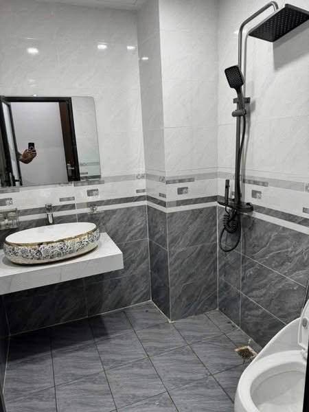 BÁN NHÀ NGOẠI GIAO ĐOÀN - 6 TẦNG THANG MÁY - NHÀ MỚI 100% - GẦN Ô TÔ TRÁNH - NHỈNH 7 TỶ
