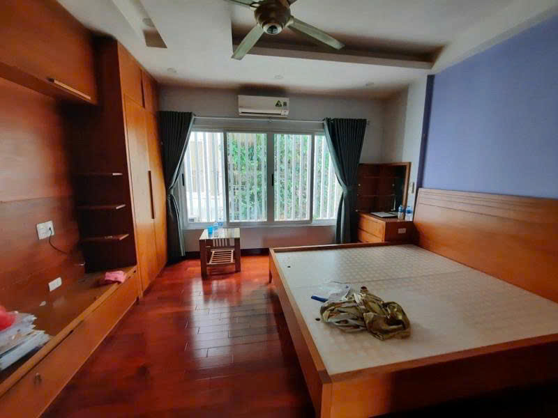 Nhà 3 tầng đẹp, nội thất cực đẹp, Đội Cấn, Ba Đình