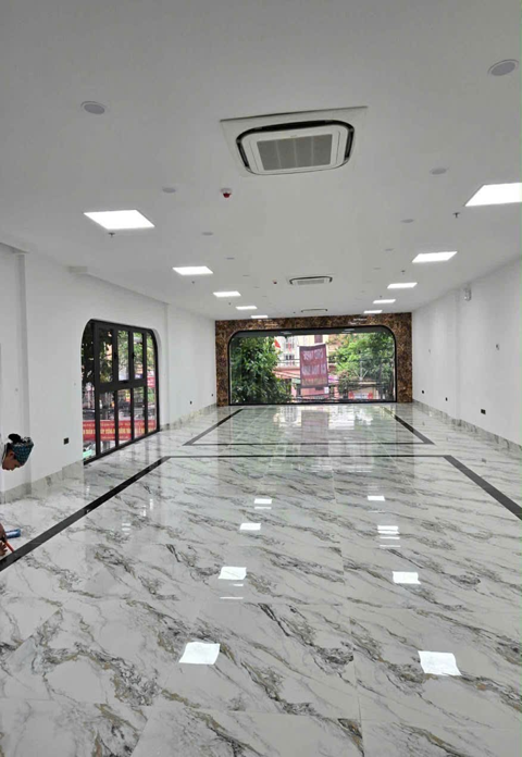 Nhà đẹp mặt phố Hồ Tùng Mậu