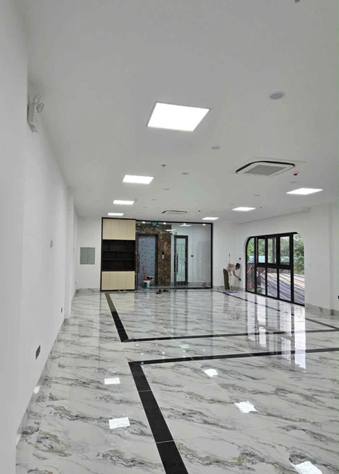 Nhà đẹp mặt phố Hồ Tùng Mậu