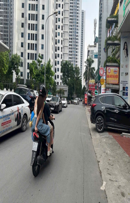 Mặt phố Hồ Tùng Mậu kinh doanh, văn phòng, dòng tiền